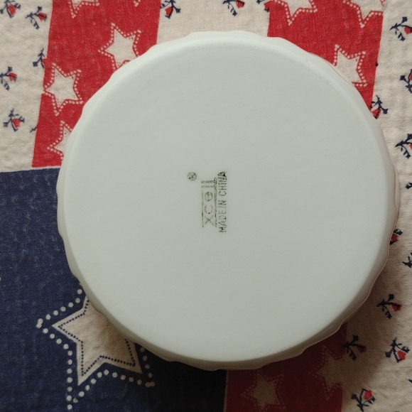 SOLD 🌹Xcell 4" White Ramekins Set Of 4 Scallop Edged Ribbed Sides Ovenware - Picture 4 of 7